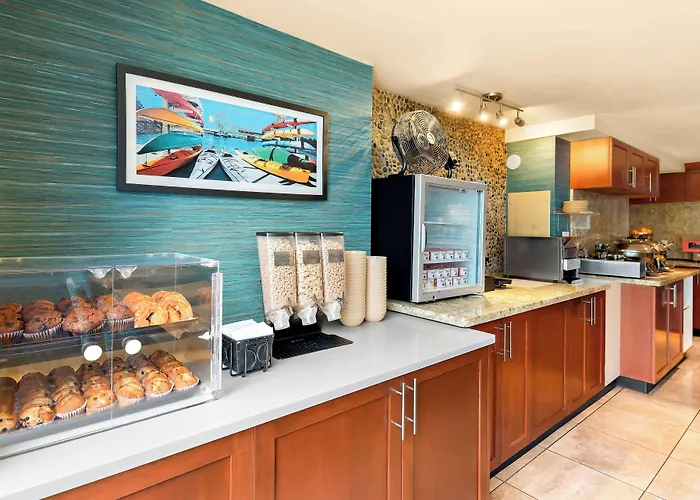 Best Western Plus Inner Harbour Hotel